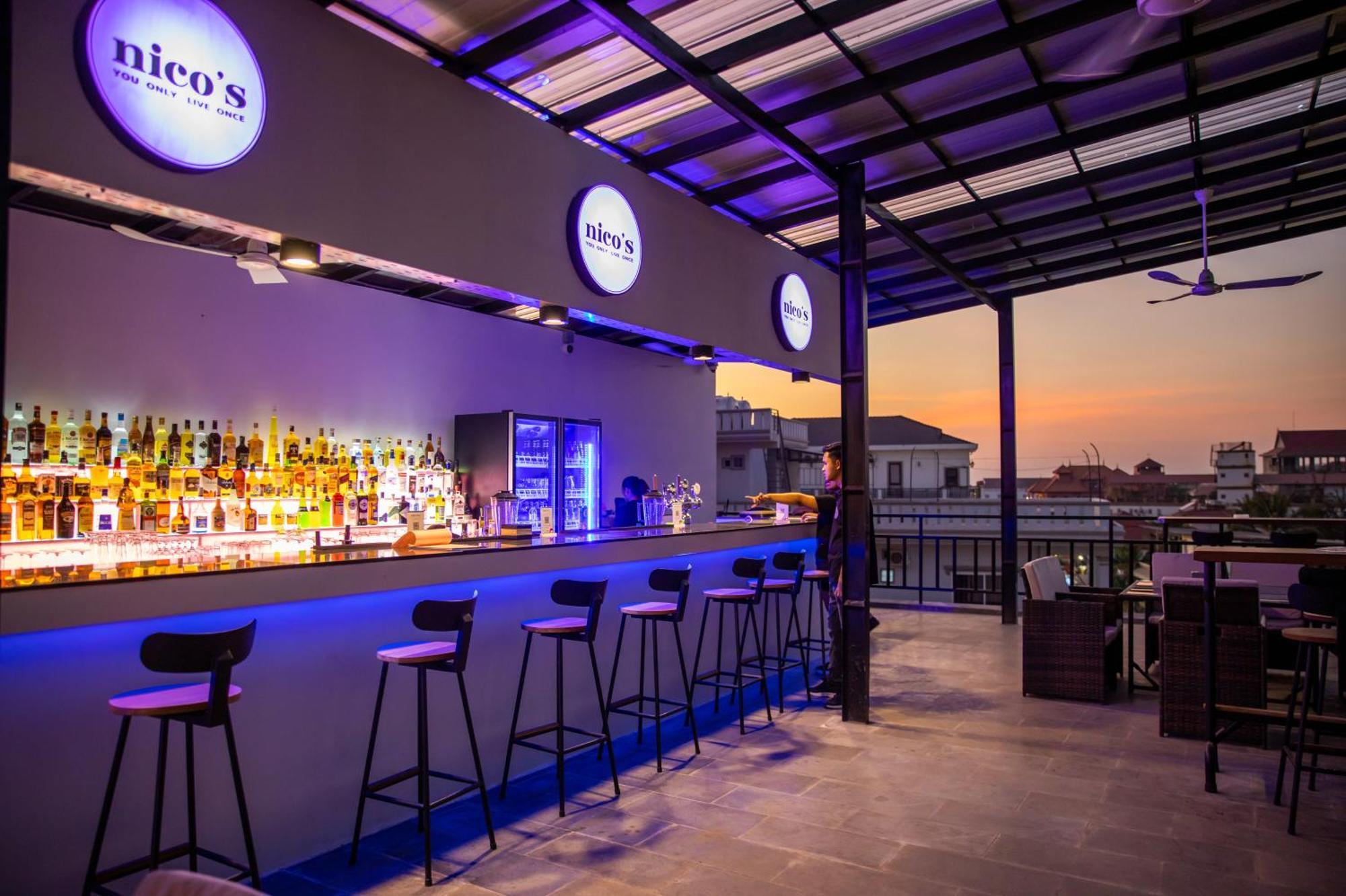 Nico'S Hotel And Skybar Siem Reap Ngoại thất bức ảnh