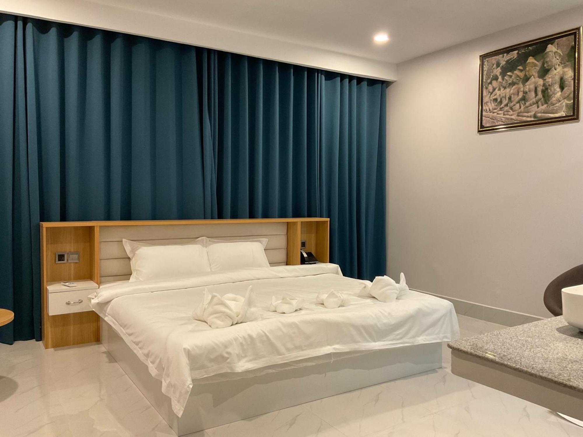 Nico'S Hotel And Skybar Siem Reap Ngoại thất bức ảnh